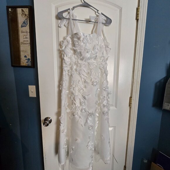 Lulus Effortlessly Sweet White Tulle 3D Floral Tie-Strap Midi Dress Size Medium - Picture 5 of 7